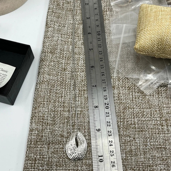 Vintage Technibond Platinum Over Sterling Silver Pendant Necklace - 18" - Picture 16 of 16